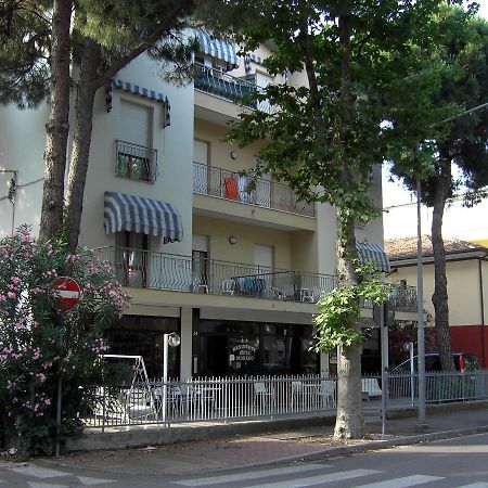 Residence Monaco Appartamenti 里米尼 外观 照片