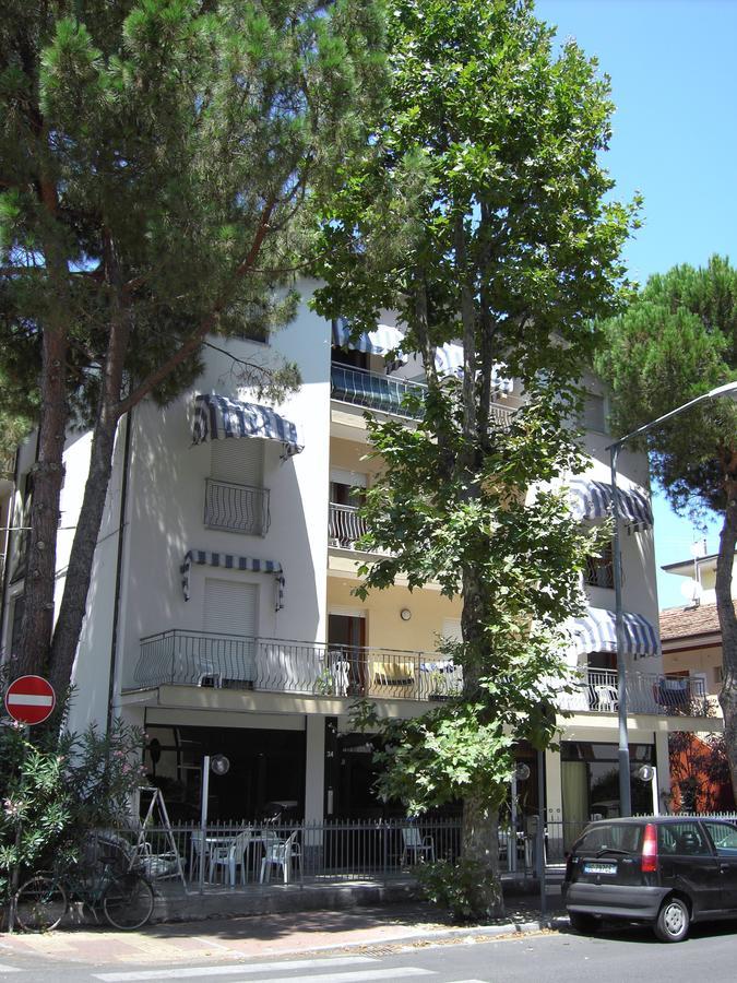 Residence Monaco Appartamenti 里米尼 外观 照片