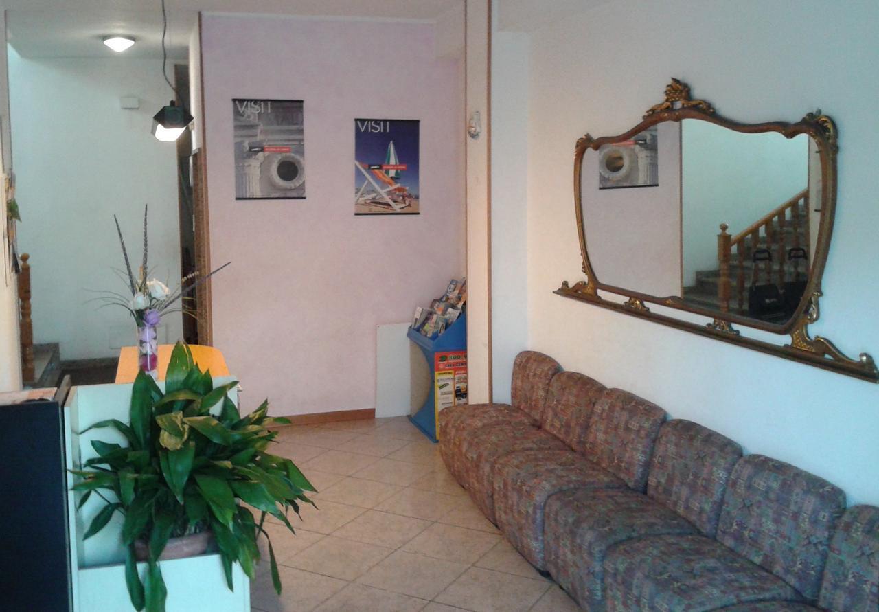Residence Monaco Appartamenti 里米尼 外观 照片