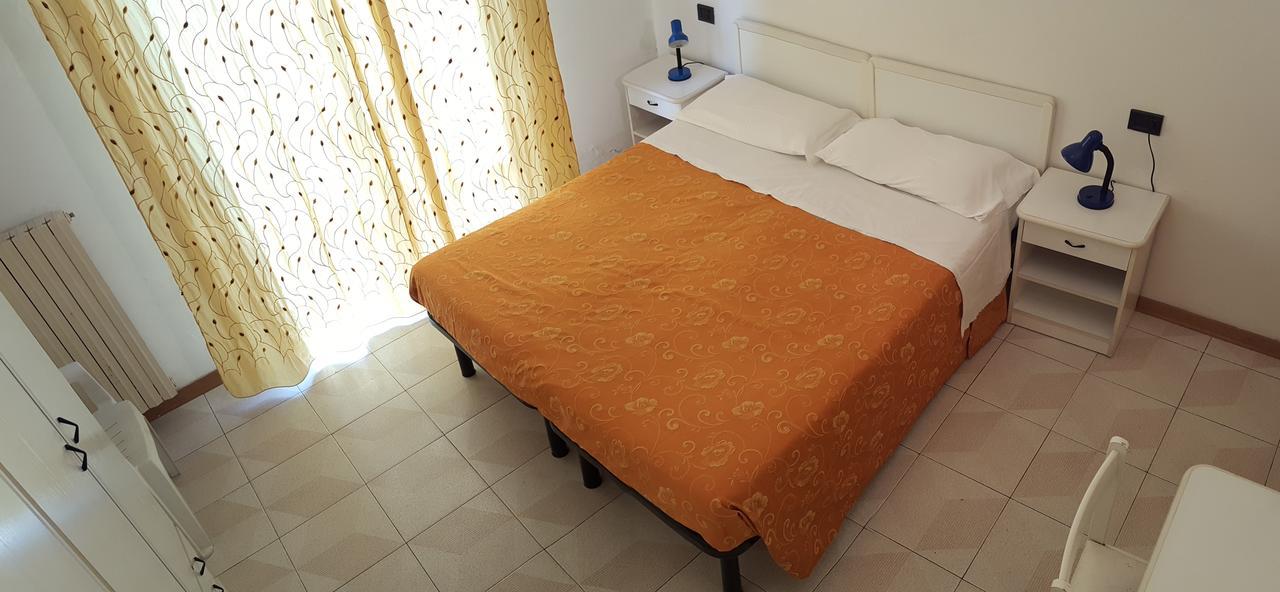 Residence Monaco Appartamenti 里米尼 外观 照片